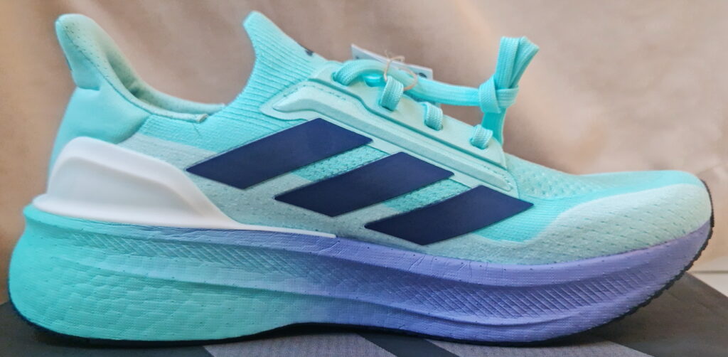 Adidas Ultraboost 5X STEPN Edition vs Ultraboost 5 - Side 2